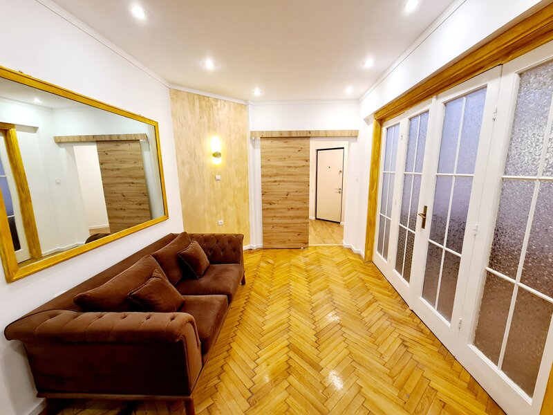 Sala Palatului - Cismigiu Inchiriere apartament 2 camere parter/6, centrala