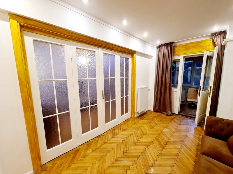 Sala Palatului - Cismigiu Inchiriere apartament 2 camere parter/6, centrala