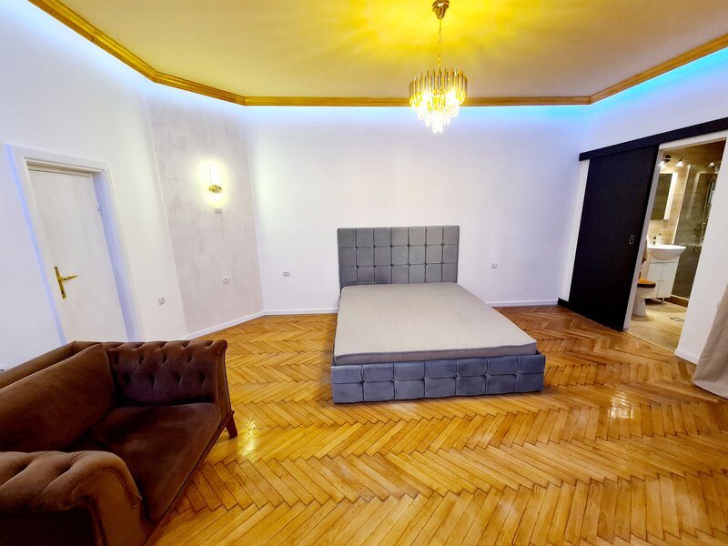 Sala Palatului - Cismigiu Inchiriere apartament 2 camere parter/6, centrala