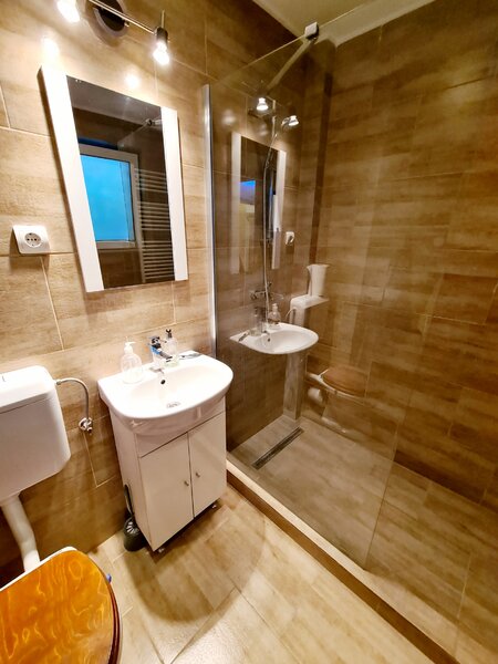 Sala Palatului - Cismigiu Inchiriere apartament 2 camere parter/6, centrala